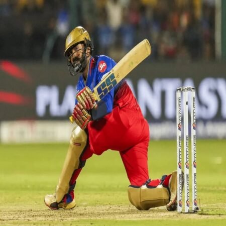 Dinesh Karthik swap one week