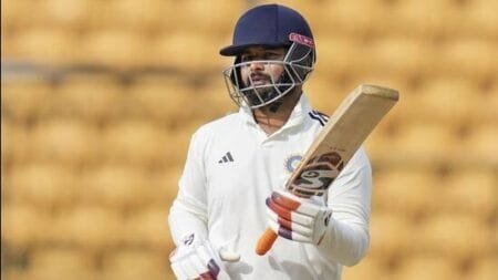 Rishabh Pant Walks Off Disappointed After Controversial Dismissal