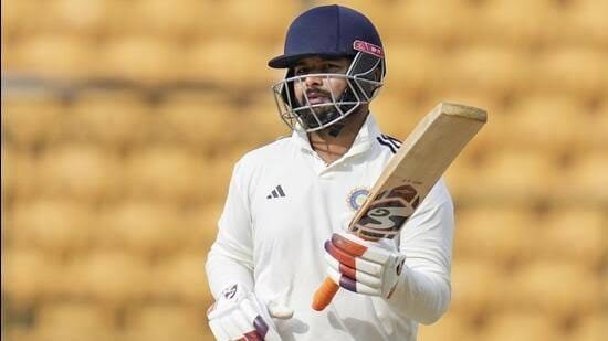 Rishabh Pant Walks Off Disappointed After Controversial Dismissal