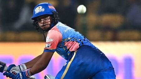 WPL 2025: Mumbai Indians Women beat Gujarat Giants Women by 5 wickets!