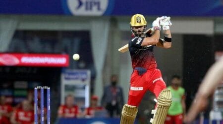 Virat Kohli's Brilliant Knock Helps Royal Challengers Bangalore win