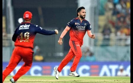 Suyash Sharma's Brilliant 3-wickets Spell