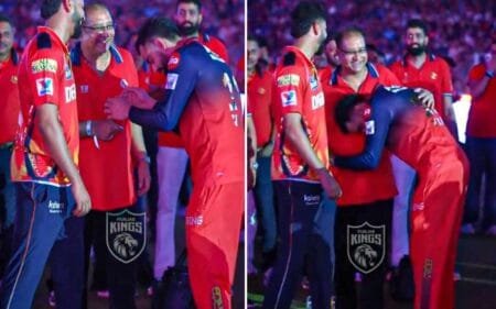 Virat Kohli Hugs Shreyas Iyer's Father