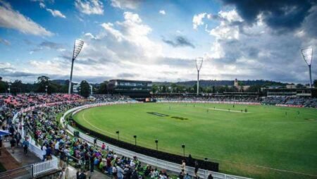 Canberra Cricket Stadium Manuka Oval Pitch Report