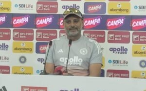 Sitanshu Kotak Contradicts Gautam Gambhir