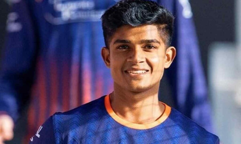 Vignesh Puthur Biography